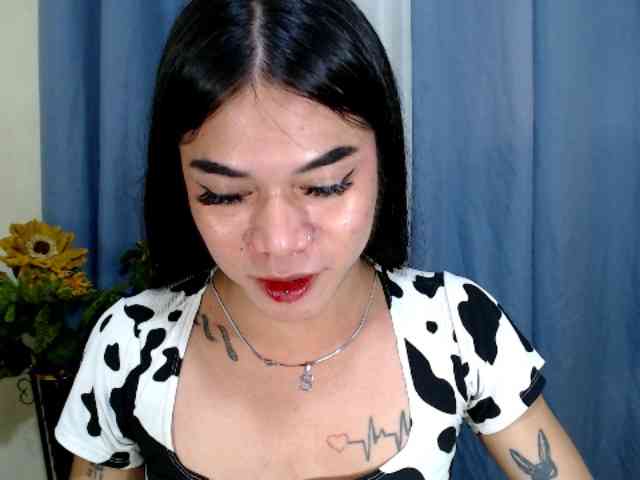 Volkovaa's cam show statistics and live stream