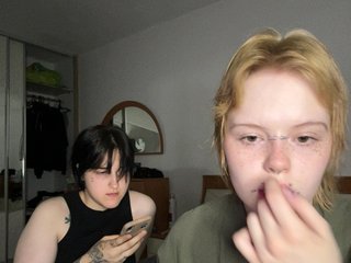 MiaAndAlicee