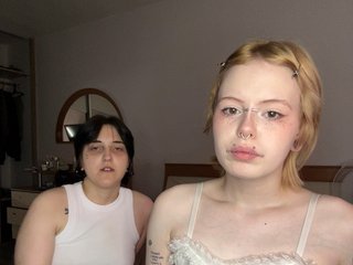 MiaAndAlicee