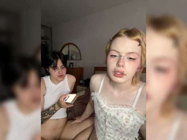 MiaAndAlicee