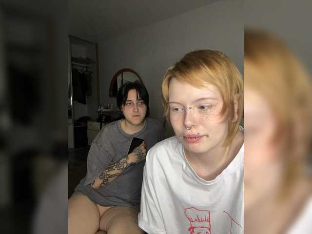 MiaAndAlicea live cam on BongaCams