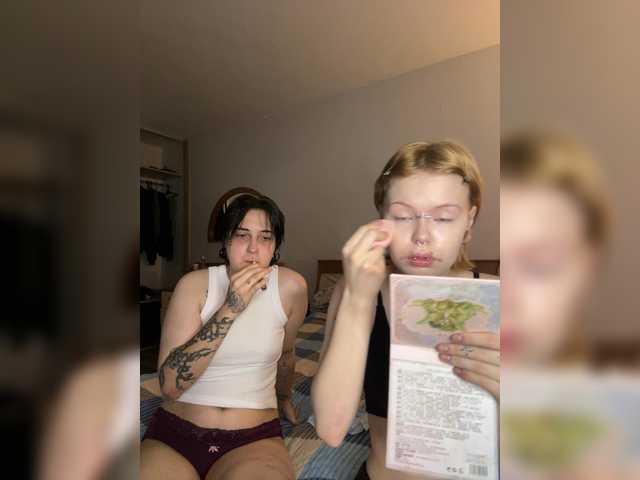 MiaAndAlicea live webcam show