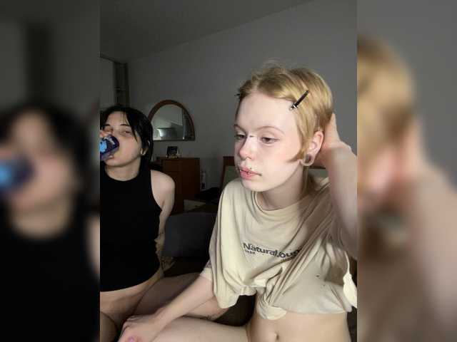 Live трансляция MiaAndAlicee - slutnetki.online