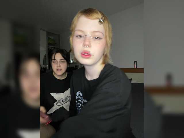 MiaAndAlicea live cam on BongaCams