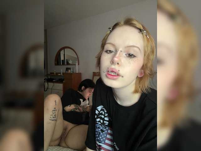 Live трансляция MiaAndAlicee - slutnetki.online