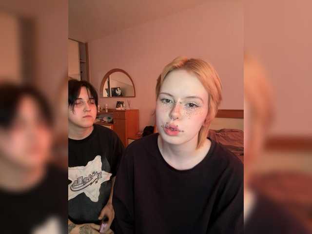 Live трансляция MiaAndAlicee - slutnetki.online