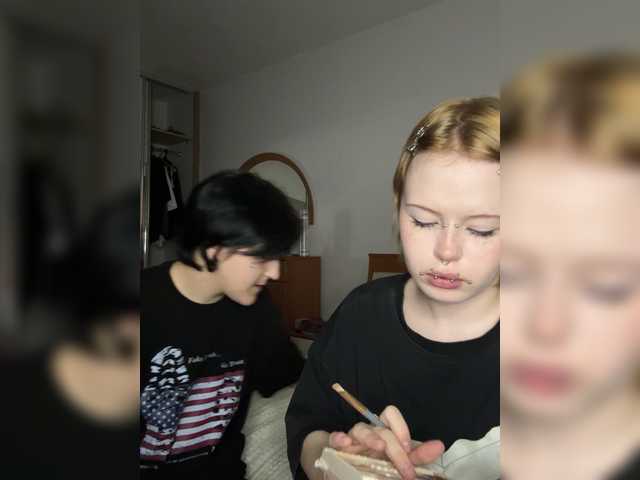 MiaAndAlicea live cam on BongaCams