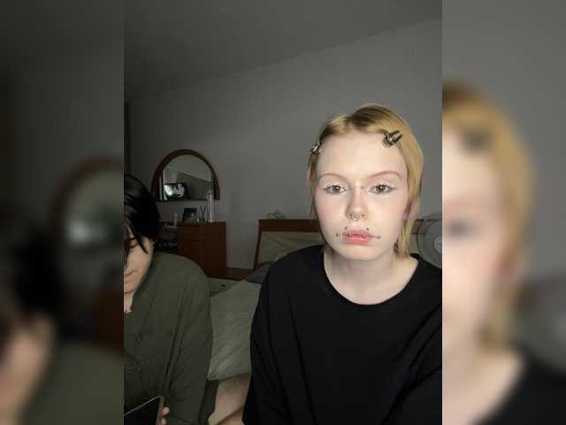 MiaAndAlicea live cam on BongaCams