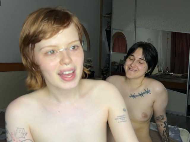 MiaAndAlicea live cam on BongaCams