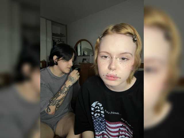 MiaAndAlicea live cam on BongaCams