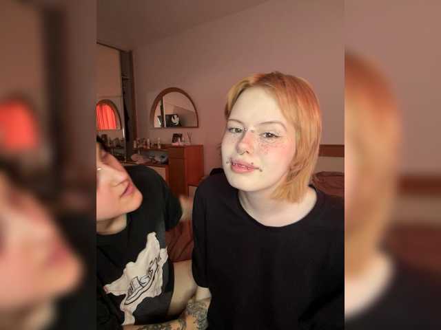 MiaAndAlicea live cam on BongaCams