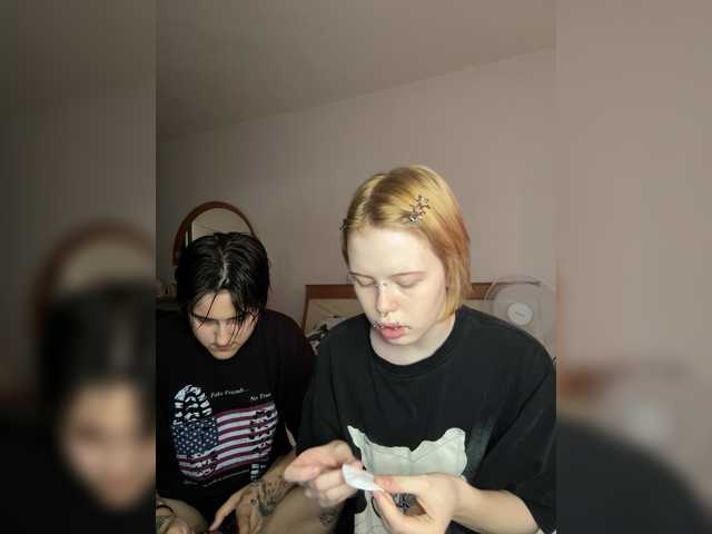 MiaAndAlicea live cam on BongaCams