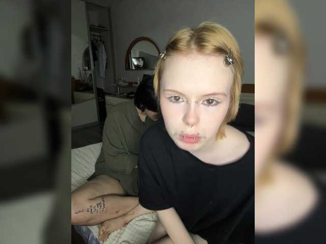 модель MiaAndAlicea