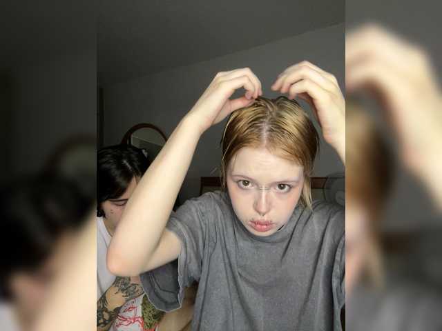 MiaAndAlicea live webcam show