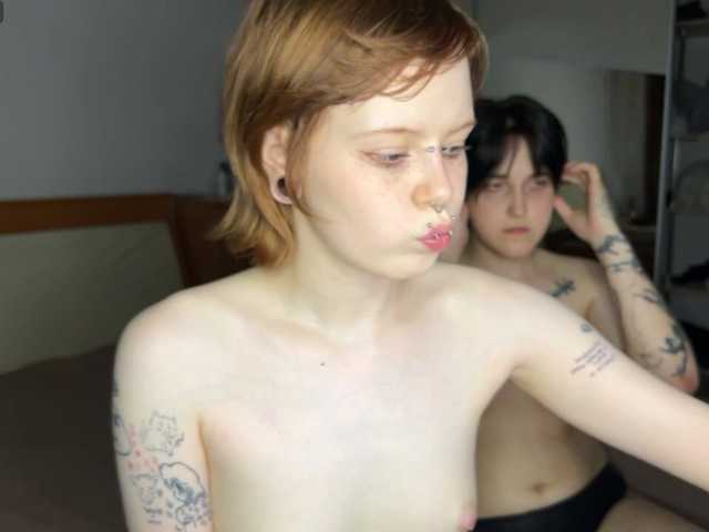 MiaAndAlicea live cam on BongaCams