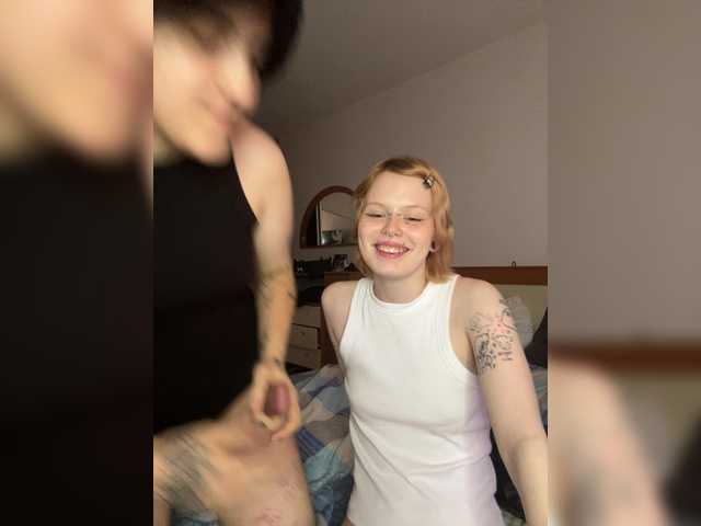 MiaAndAlicea live cam on BongaCams