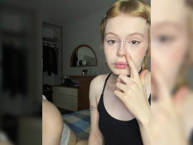 MiaAndAlicea live cam on BongaCams