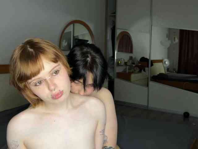 MiaAndAlicea webcam