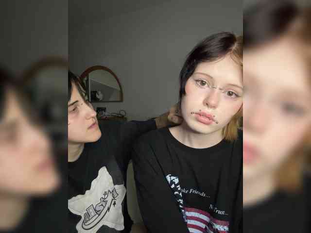 MiaAndAlicea Sex Cam Show