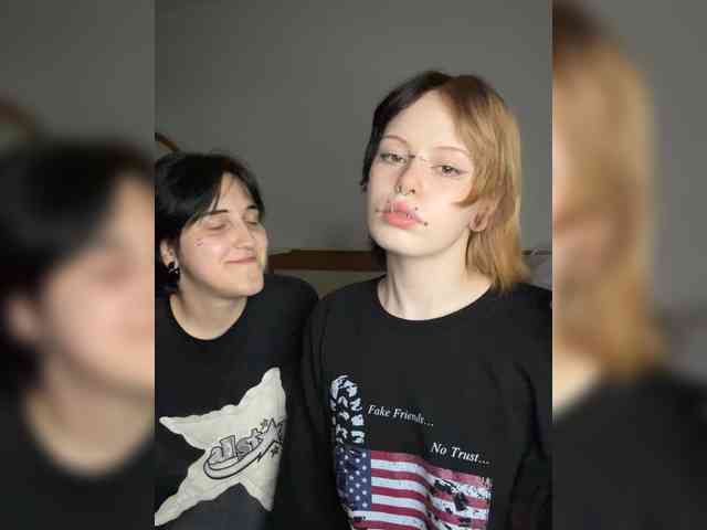 Модель: MiaAndAlicee