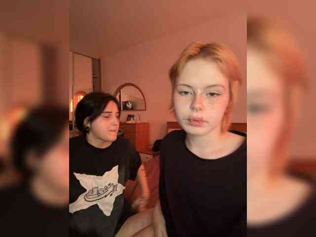 Модель: MiaAndAlicee