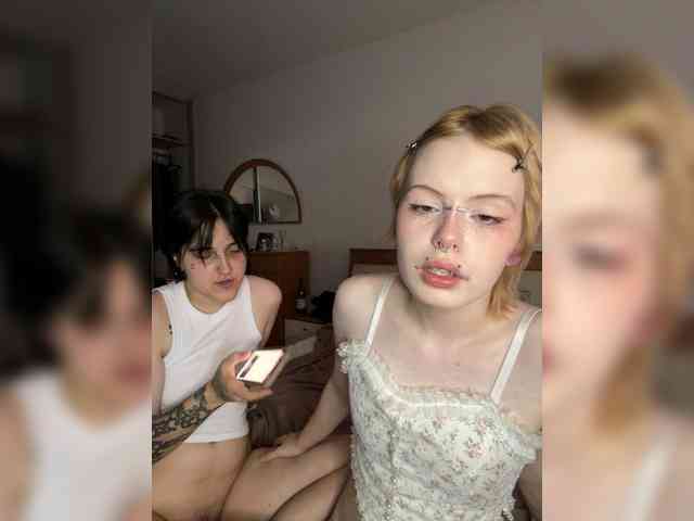 MiaAndAlicee