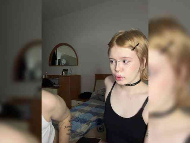 MiaAndAlicee