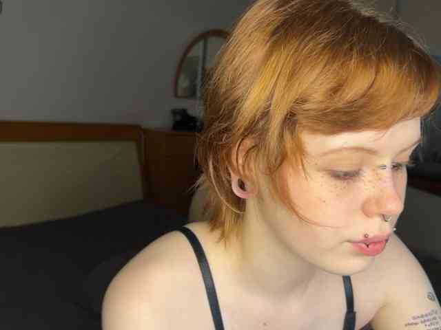 MiaAndAlicea webcam
