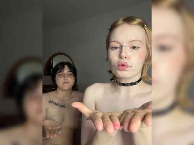 Model: MiaAndAlicee