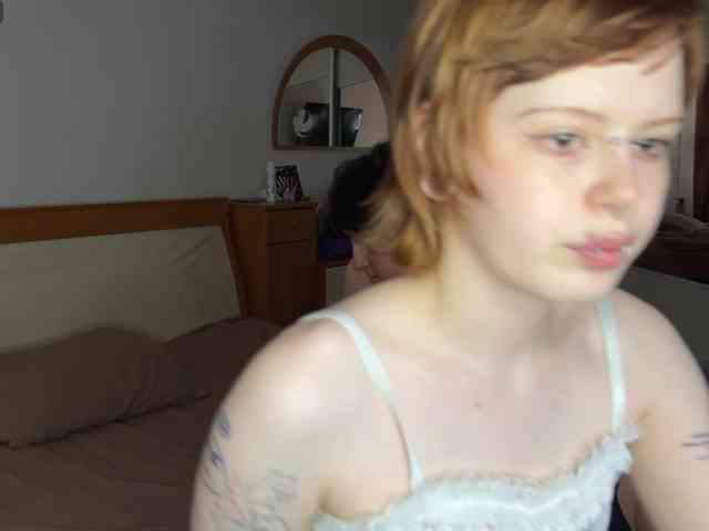 MiaAndAlicea webcam