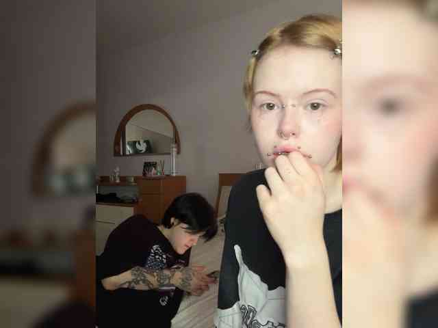 MiaAndAlicea Sex Cam Show