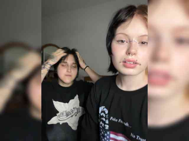 Модель: MiaAndAlicee