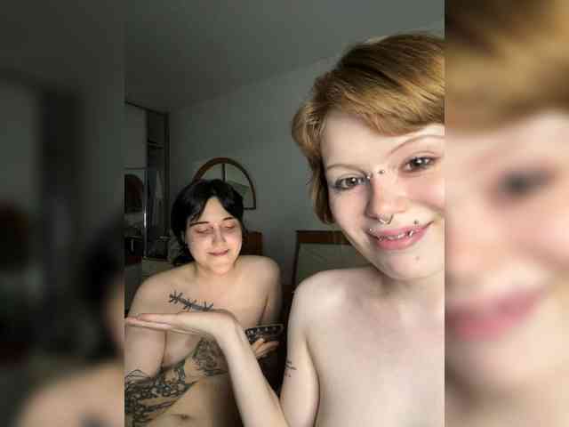 Модель: MiaAndAlicee