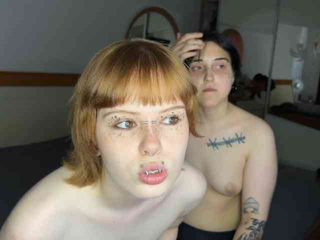 MiaAndAlicea webcam