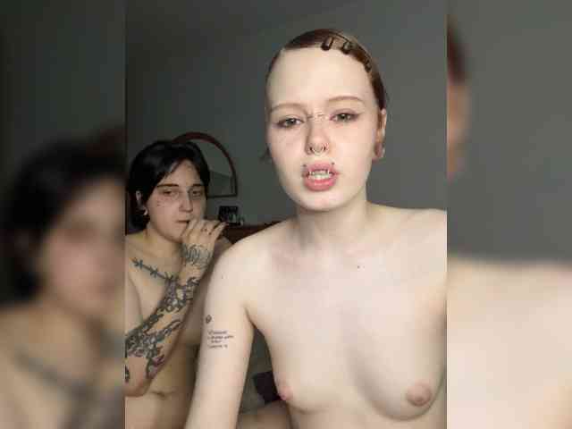 Model: MiaAndAlicee