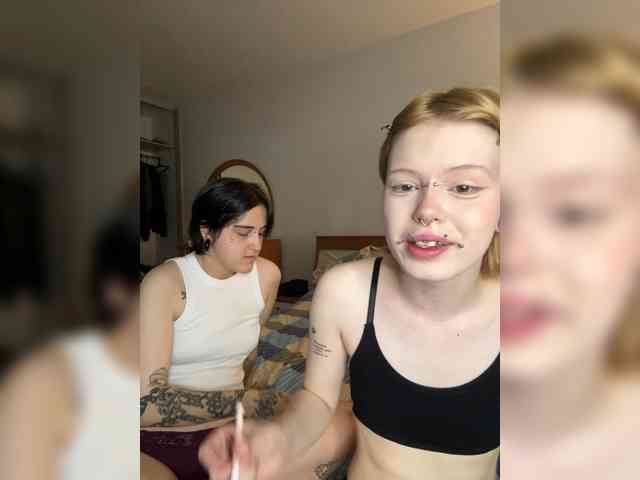 MiaAndAlicee