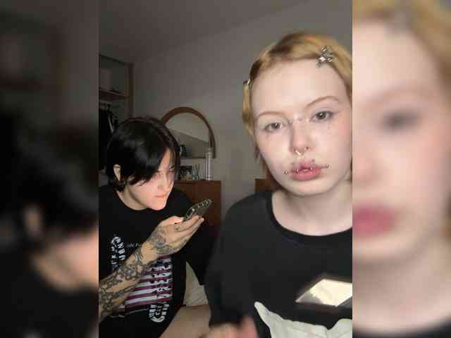 MiaAndAlicee