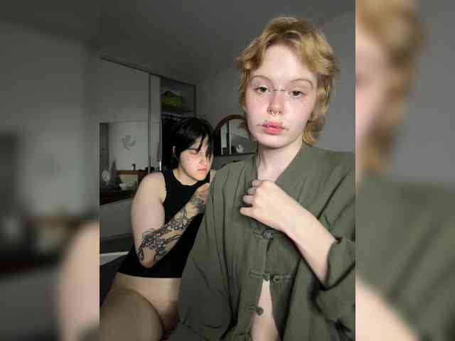 Model: MiaAndAlicee