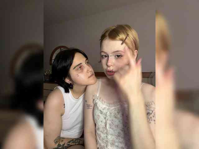 MiaAndAlicee