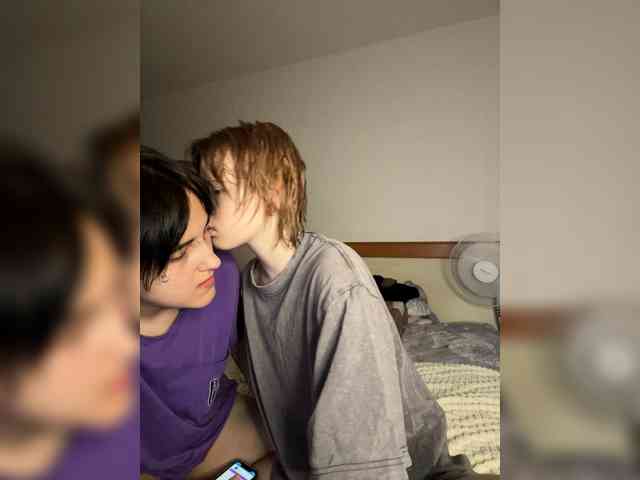 Модель: MiaAndAlicee