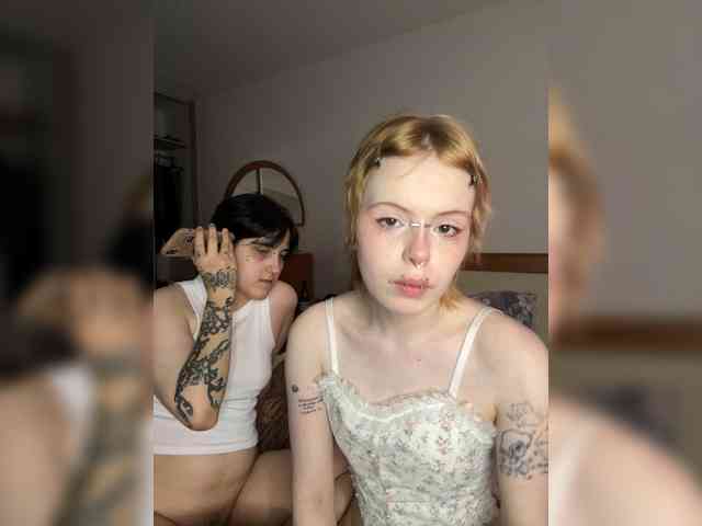 MiaAndAlicee