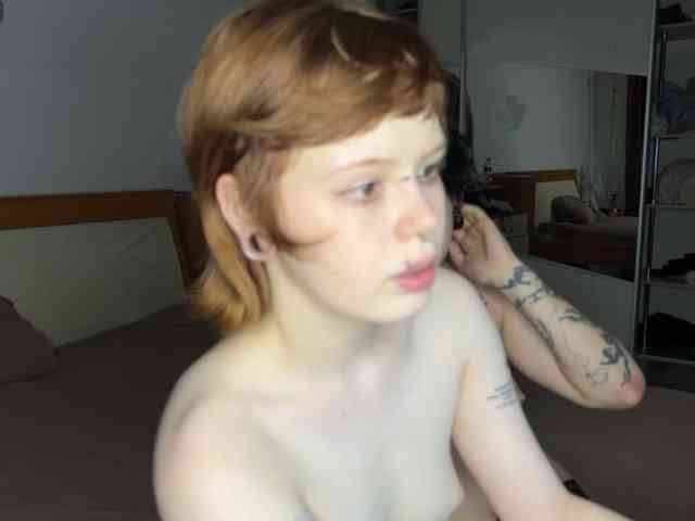 MiaAndAlicea webcam