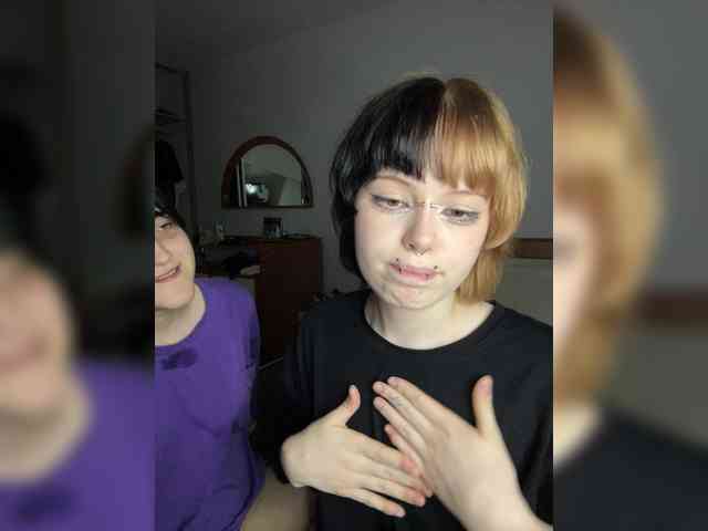 Модель: MiaAndAlicee
