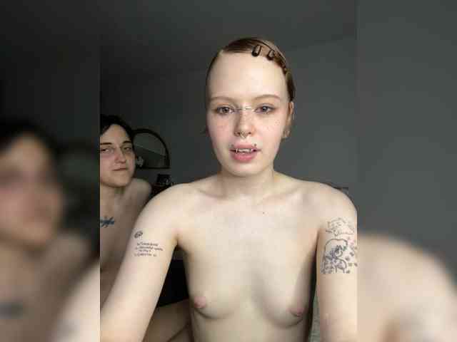 Model: MiaAndAlicee