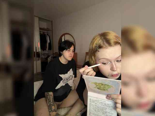 Модель: MiaAndAlicee