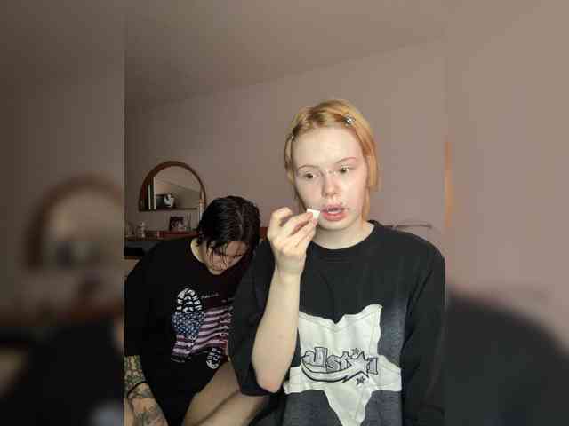 MiaAndAlicea Sex Cam Show