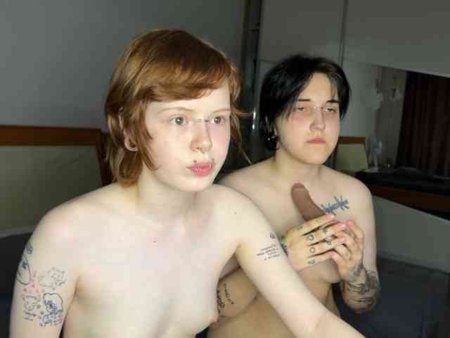MiaAndAlicea webcam