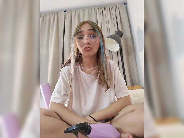 Lili-kerri live cam on BongaCams