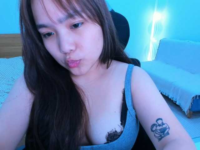 YanaPeach live cam on BongaCams