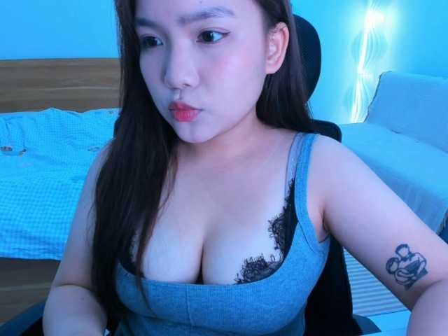 YanaPeach live cam on BongaCams